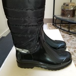 EUC Burberry Nova Ski Vernon rain/snow boots